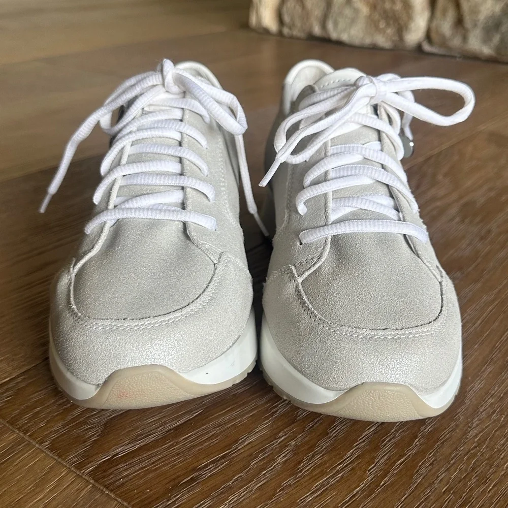 Munro Sutton Sneaker Metallic Silver White Zip Comfort Shoe 9WW Wide Width